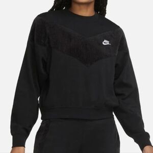 Nike║Black Textured Sweatshirt║Size S